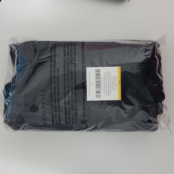 Socialite Puffer Vest Small/Medium - Picture 3 of 3